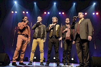 Flying Pickets Photo: Robert Day