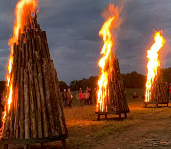 Feuerspektakel am Königsgrab Seddin, Photo: Martina Kasprzak